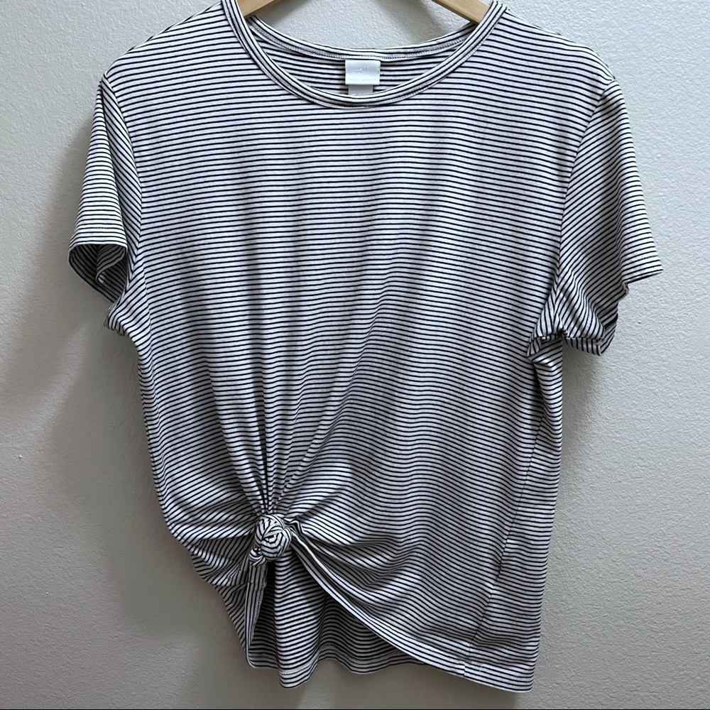 H&M Basics XL Black and White Striped Knotted Tee